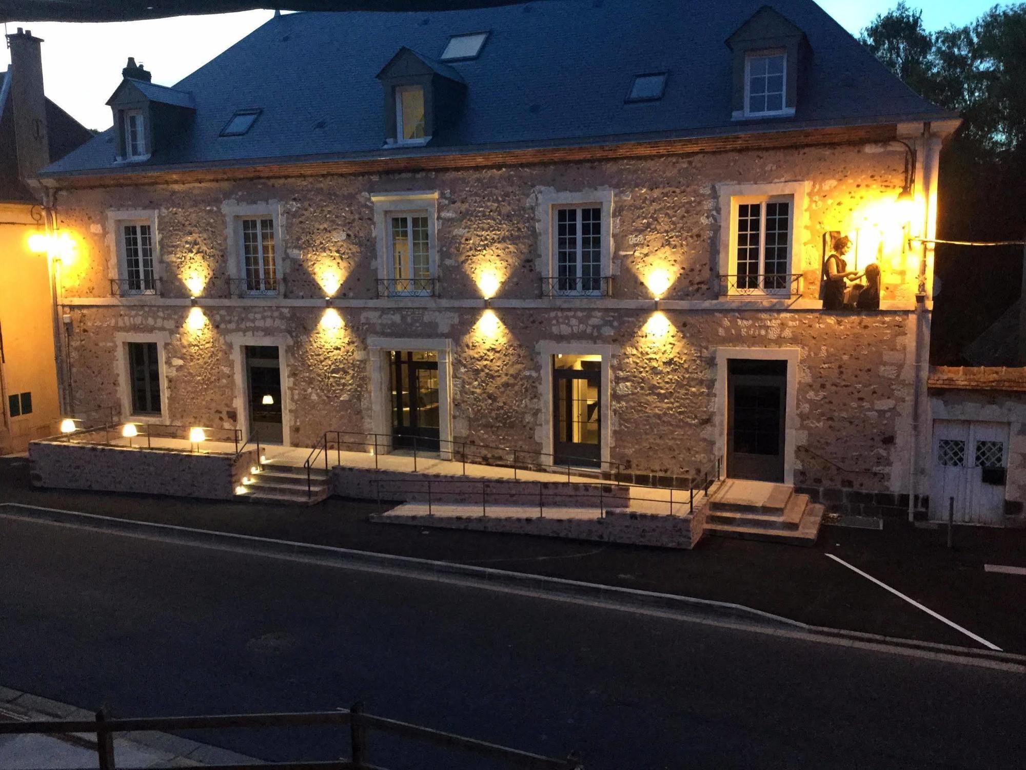 Auberge de l'Abbaye Thiron-Gardais Dış mekan fotoğraf